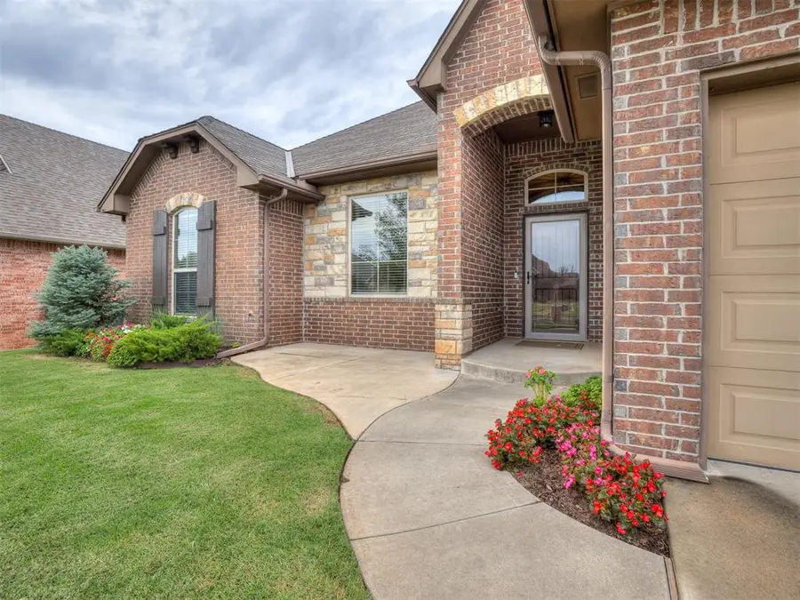 724 Northern Dancer Drive, Edmond, OK 73025 - #2