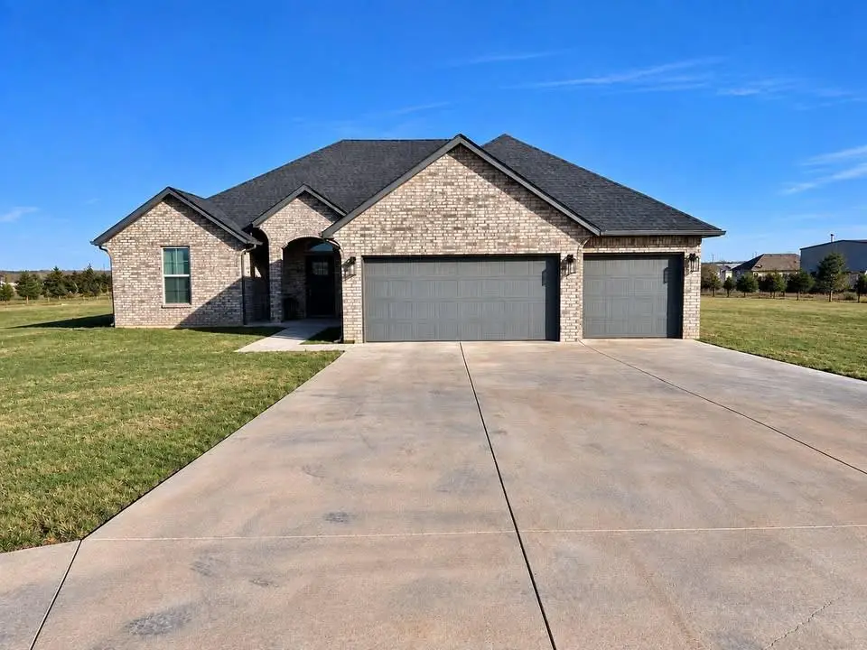 8740 Summit View Lane, Edmond, OK 73025 - #1