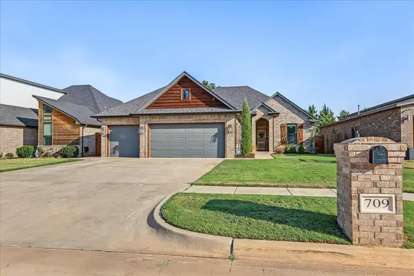709 E Barajas Terrace, Mustang, OK 73064