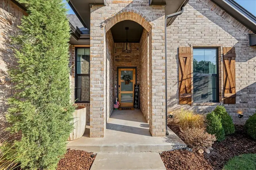 709 E Barajas Terrace, Mustang, OK 73064 - #3