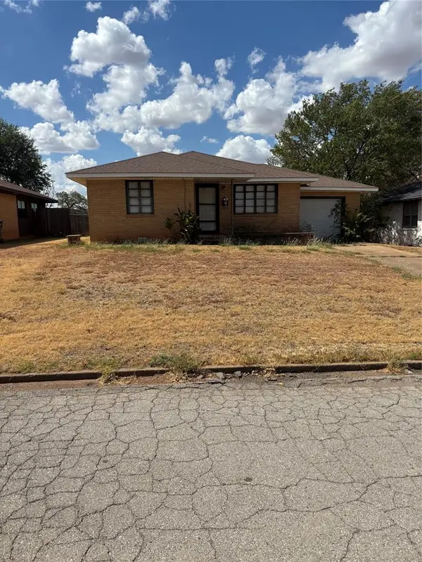 305 N 17th Street, Chickasha, OK 73018
