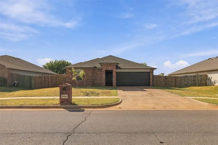 2425 Sunshine Lane, Yukon, OK 73099 - #2