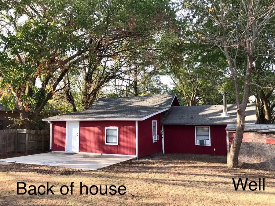 411 E Hickory Street, Holdenville, OK 74848 - #2