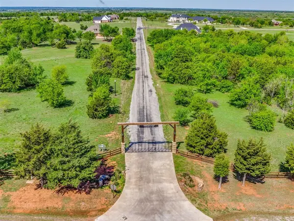 Estates Drive, Goldsby, OK 73093