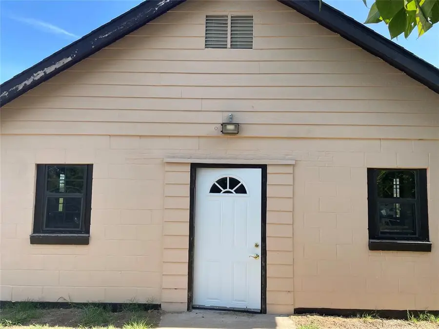801 SE 11th Street, Oklahoma City, OK 73129 - #3