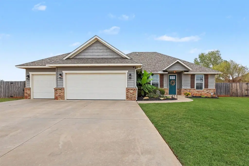 1334 Ladera Circle, Moore, OK 73160 - #1