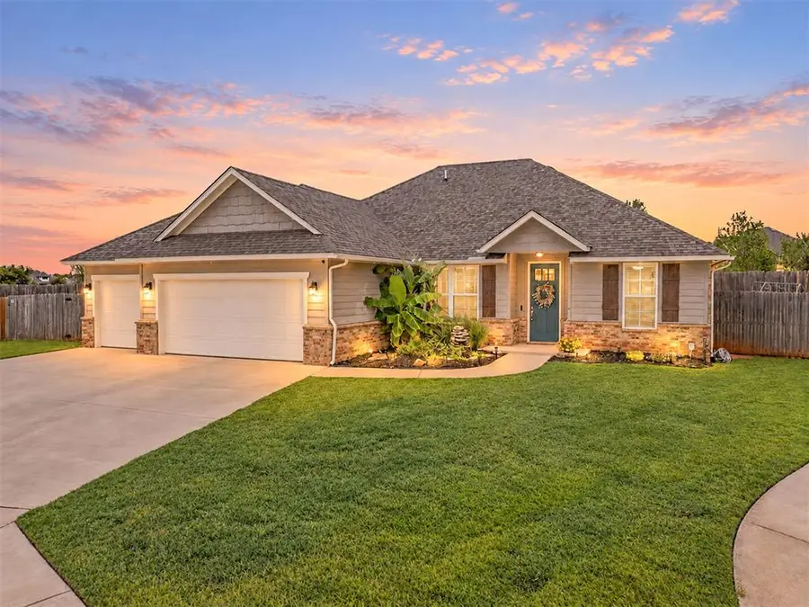 1334 Ladera Circle, Moore, OK 73160 - #2