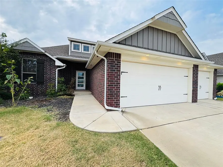 8324 Rainier Street, Edmond, OK 73034 - #2
