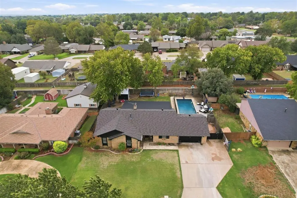 1310 Dalton Avenue, Elk City, OK 73644 - #1