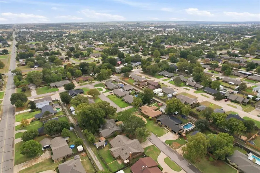 1310 Dalton Avenue, Elk City, OK 73644 - #2