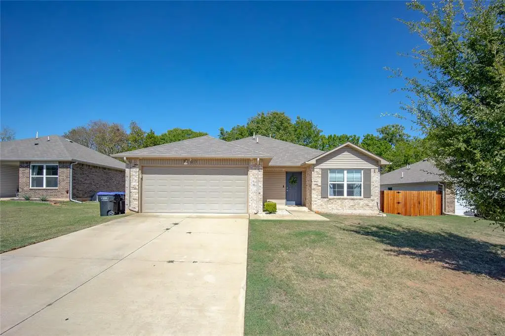 817 Twin Lakes Drive, Noble, OK 73068 - #1