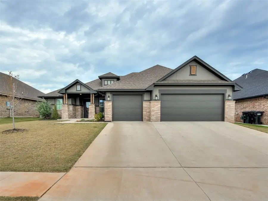 2424 Creekview Trail, Moore, OK 73160 - #2