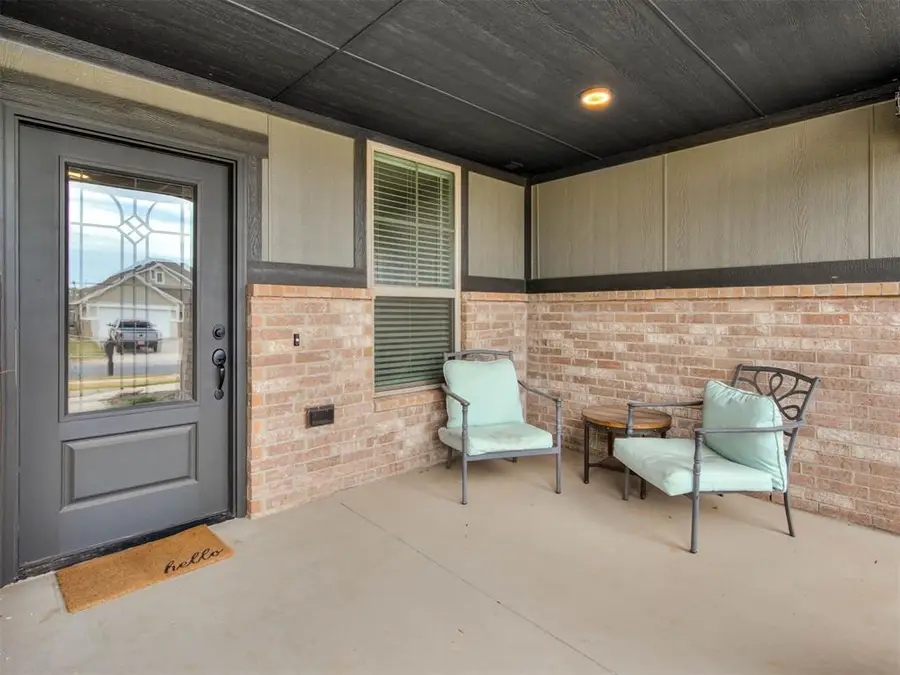 2424 Creekview Trail, Moore, OK 73160 - #3
