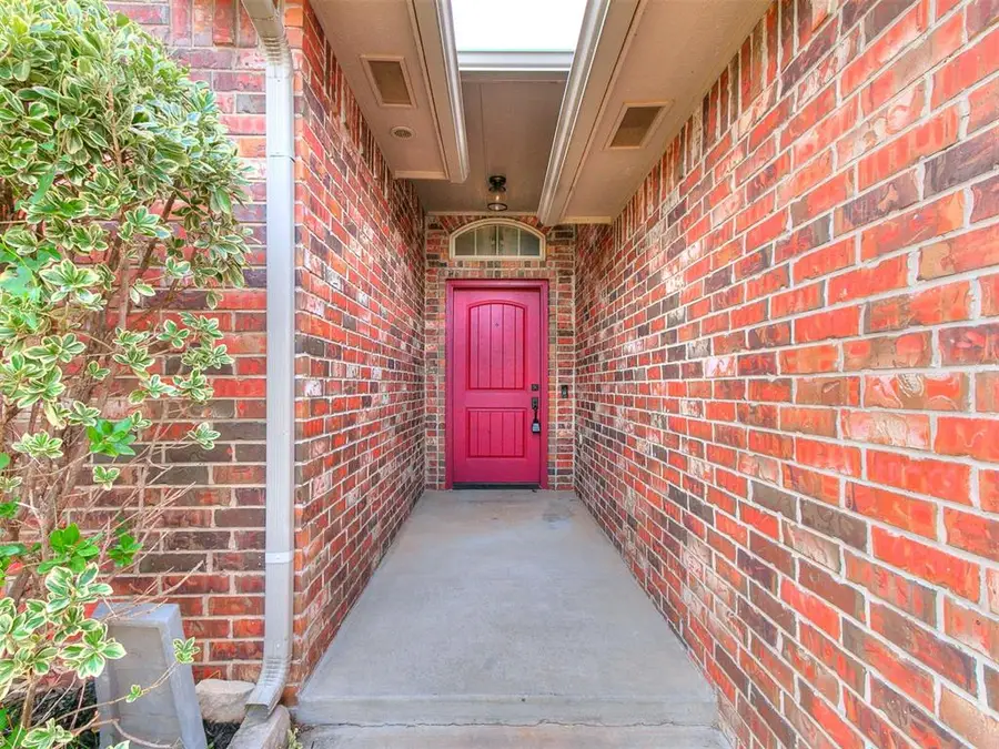 805 S Bouziden Drive, Moore, OK 73160 - #3