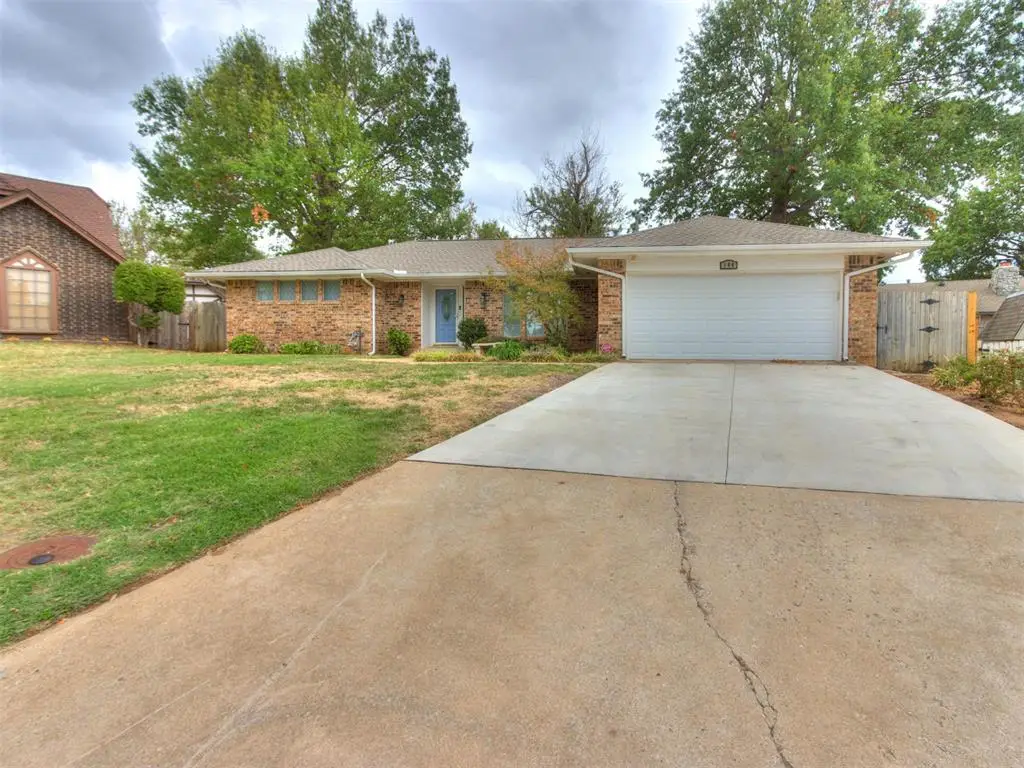 104 Redbird Circle, Midwest City, OK 73110 - #1