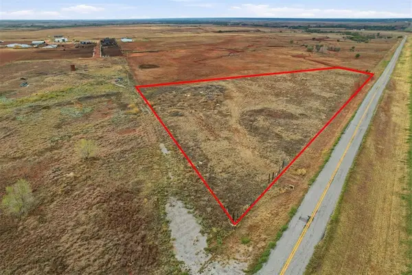 S Frontage Road, Sayre, OK 73662