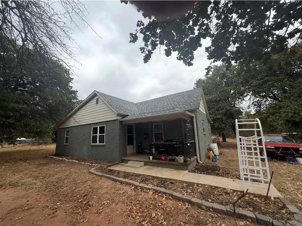 106 W Central Avenue, Carney, OK 74832 - #1