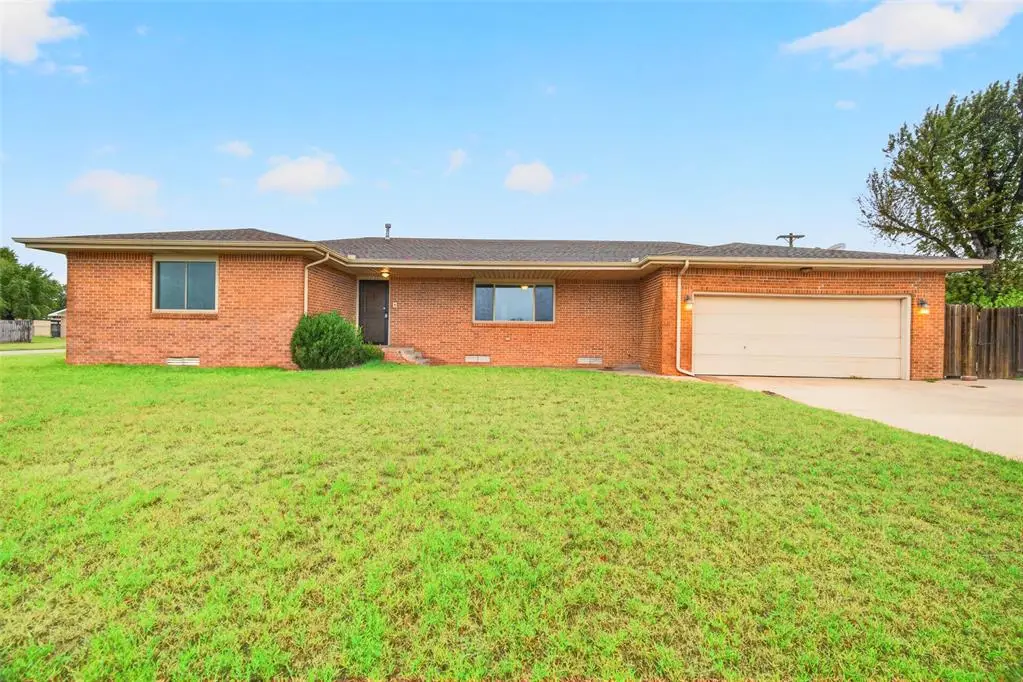 860 Park Avenue, Watonga, OK 73772 - #1
