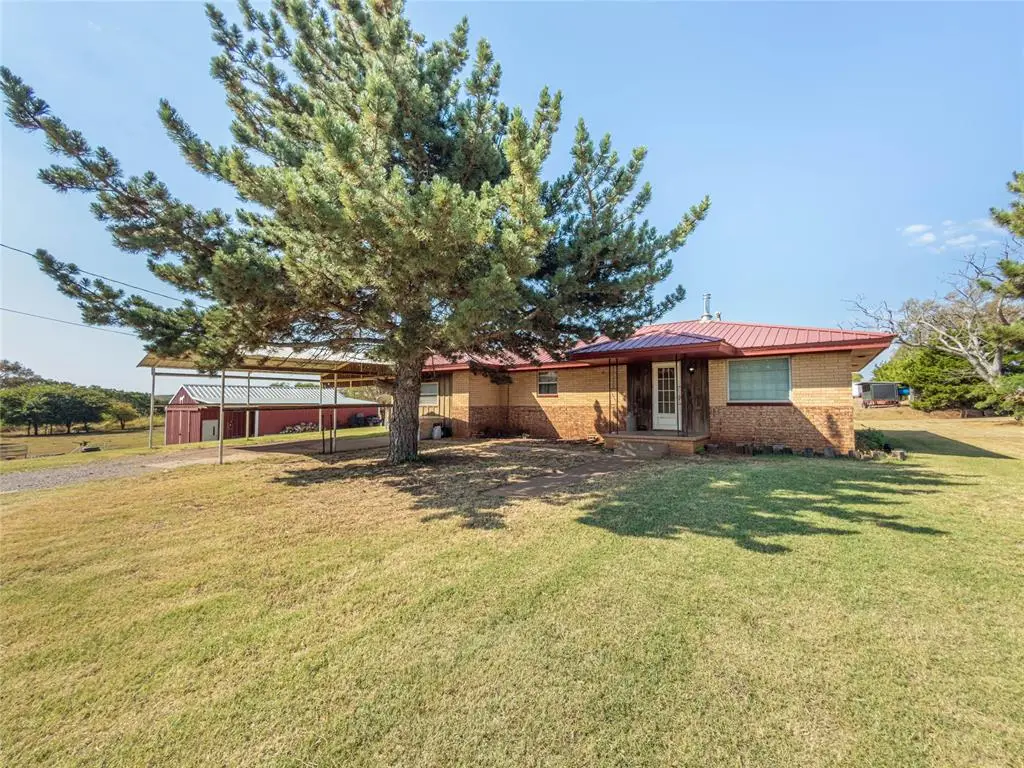 409 W 5th Street, Foss, OK 73647 - #1
