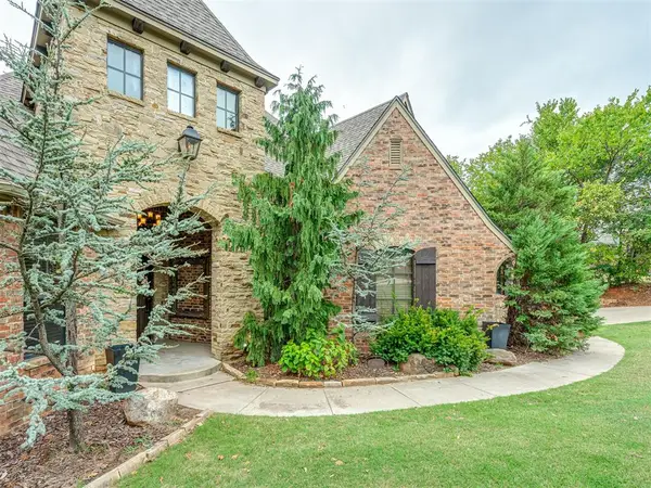 6702 Stone Hill Drive, Edmond, OK 73034