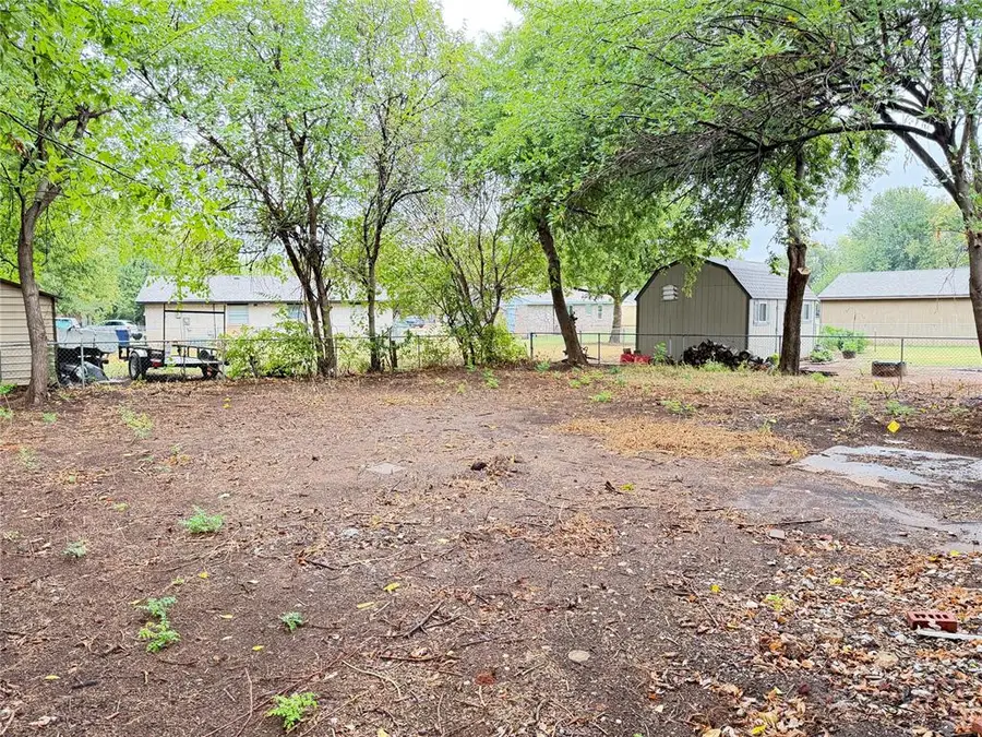 619 W Hillcrest Drive, Mustang, OK 73064 - #3