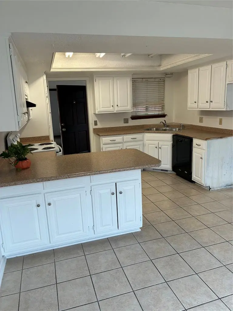6816 NW 131st Street, Oklahoma City, OK 73142 - #2
