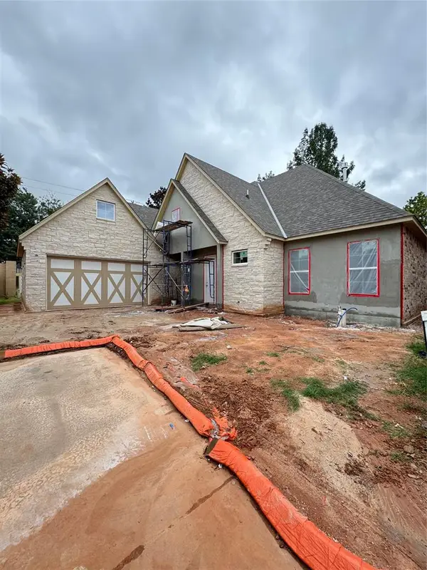 909 Villas Creek Drive, Edmond, OK 73003