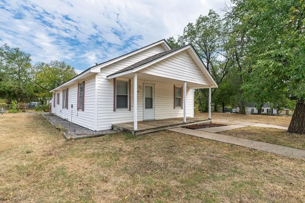 1229 N Center Avenue, Shawnee, OK 74801 - #1
