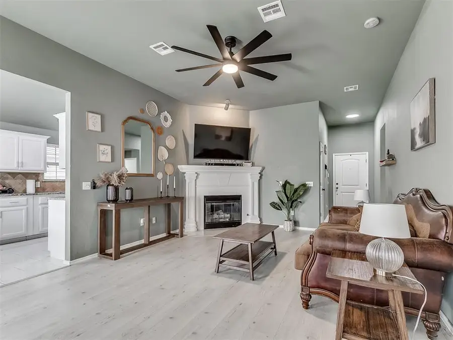 5610 Clearwater Drive, Oklahoma City, OK 73179 - #2
