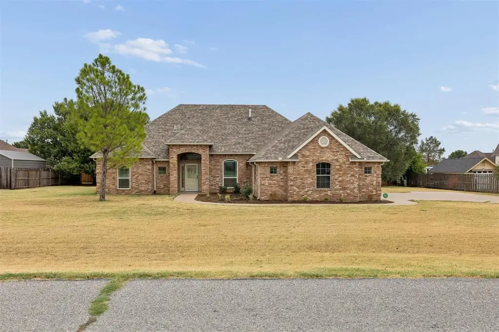 12 NW Ashbury Way, Lawton, OK 73505 - #1