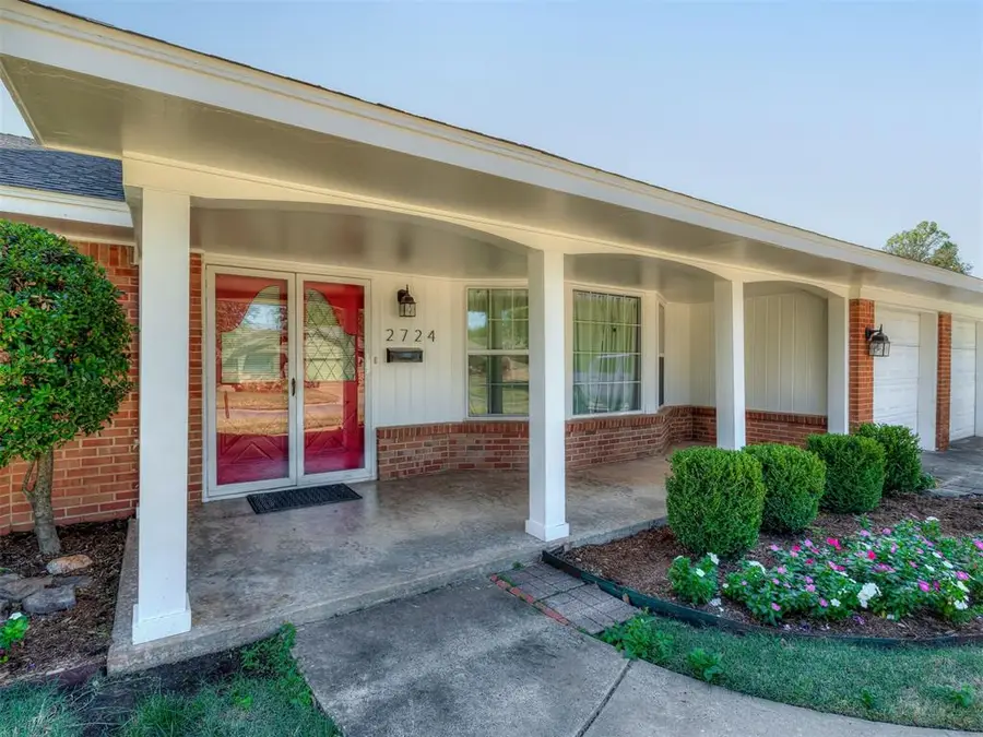 2724 Kerry Lane, Oklahoma City, OK 73120 - #2