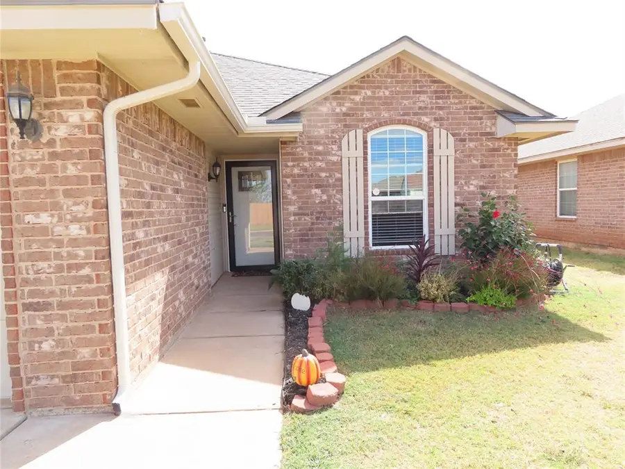 304 SW 44th Street, Moore, OK 73160-1009 - #3