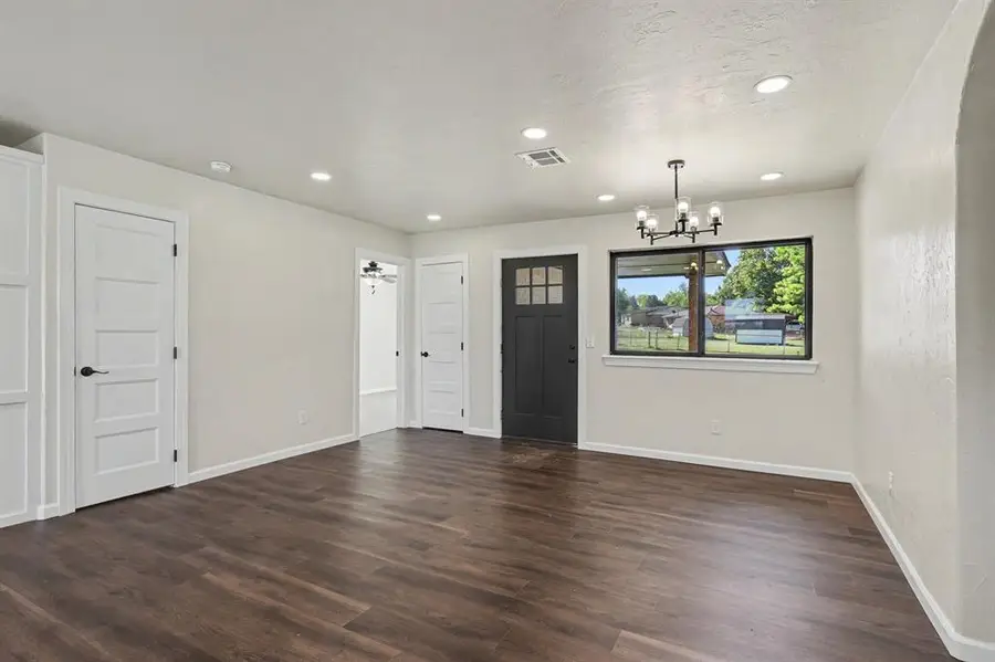 420 Kevin Road, Prague, OK 74864 - #3
