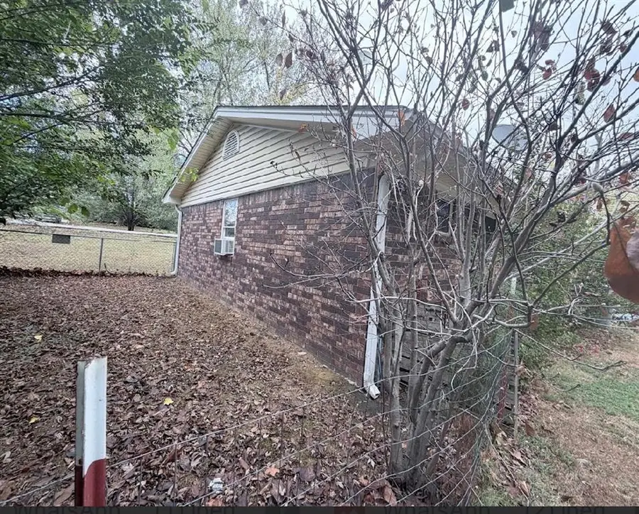301 Countryside Lane, Roland, OK 74954 - #3
