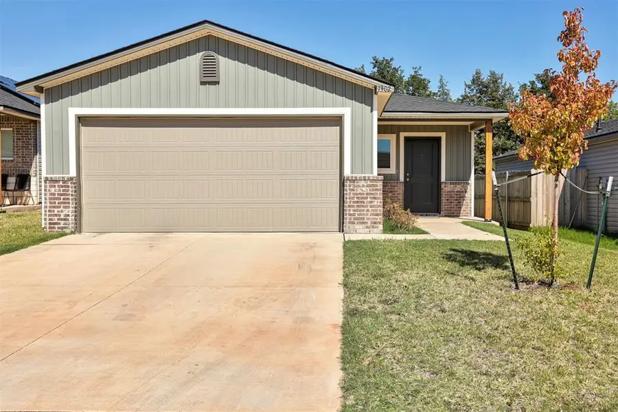 1302 Guthrie Farms Boulevard, Guthrie, OK 73044 - #2