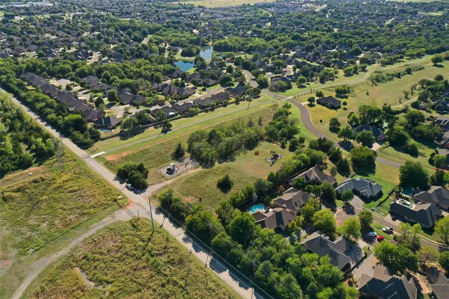 Boulevard Street, Edmond, OK 73003 - #2