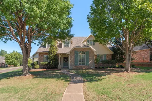 115 Lakeview Court, Edmond, OK 73003