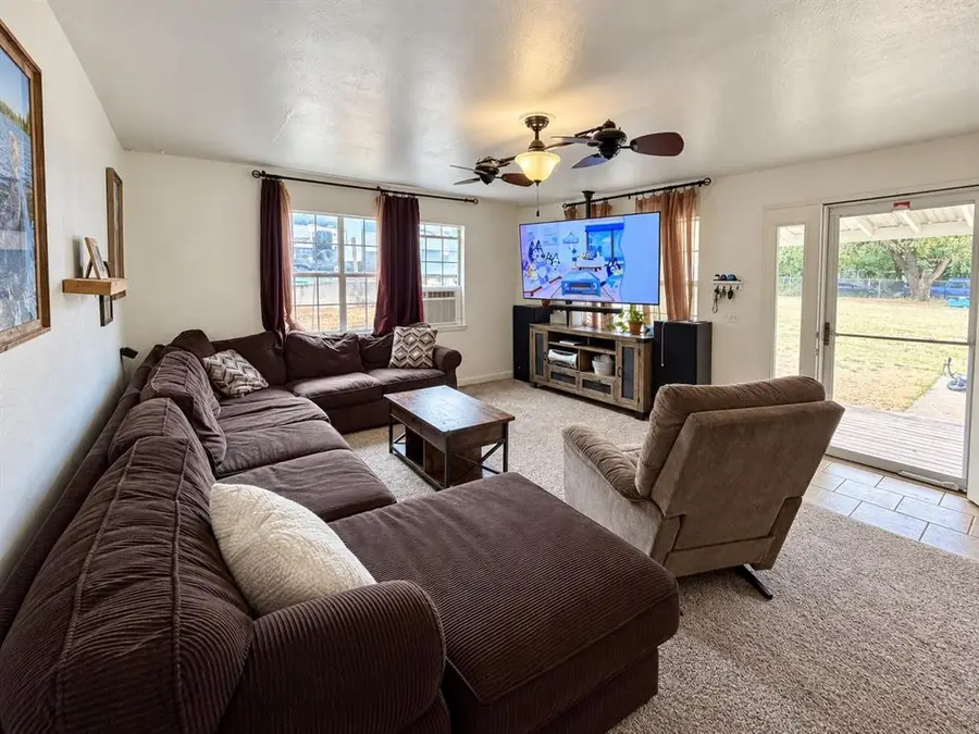21605 E Eighth Street, Hinton, OK 73047 - #3