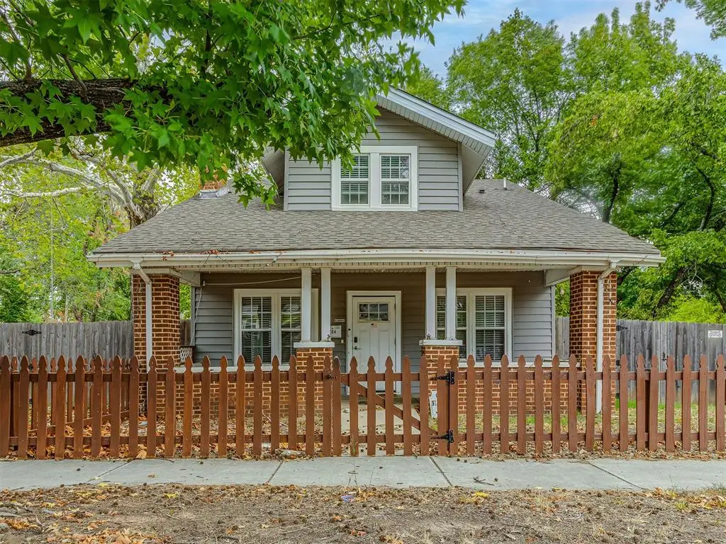 204 W Wallace Street, Shawnee, OK 74801 - #1
