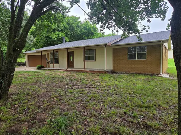 2707 W Royal Oaks Road, Pauls Valley, OK 73075