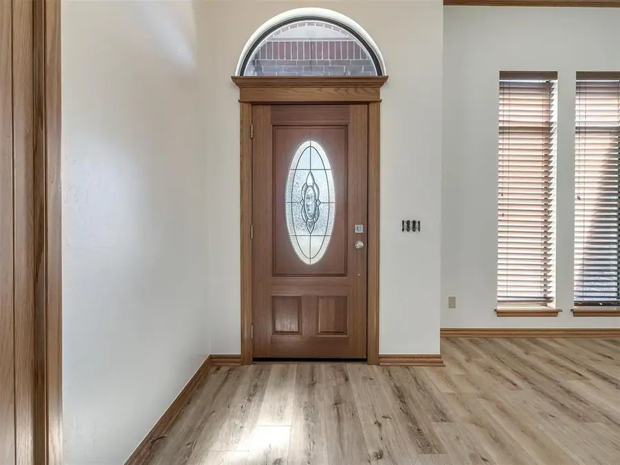 802 Hampton Court, El Reno, OK 73036 - #3