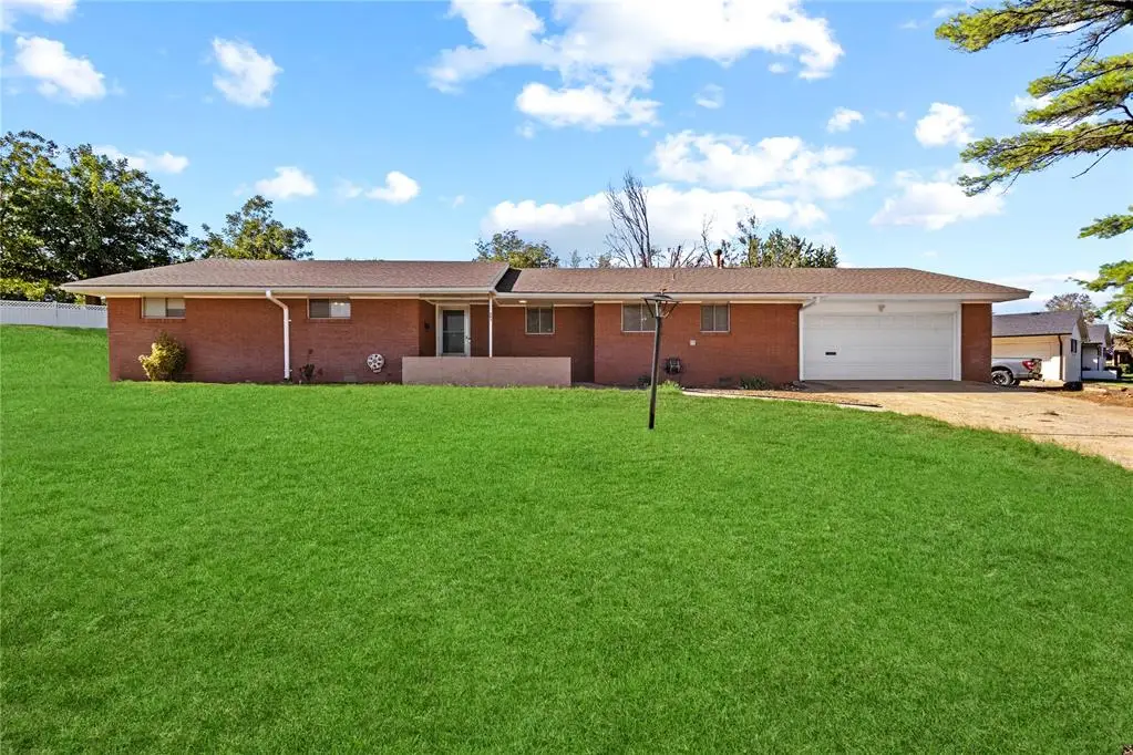 401 N Arizona Street, Weatherford, OK 73096 - #1