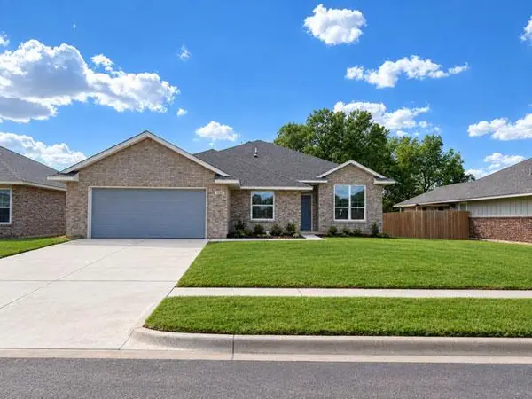 3404 Hickorystick Drive, Chickasha, OK 73018