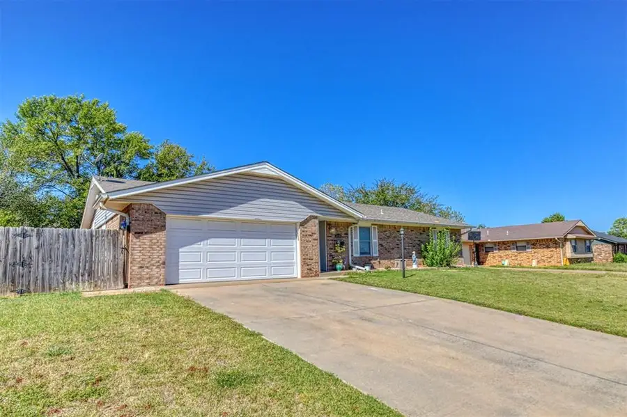 810 Madeline Drive, Shawnee, OK 74801 - #3