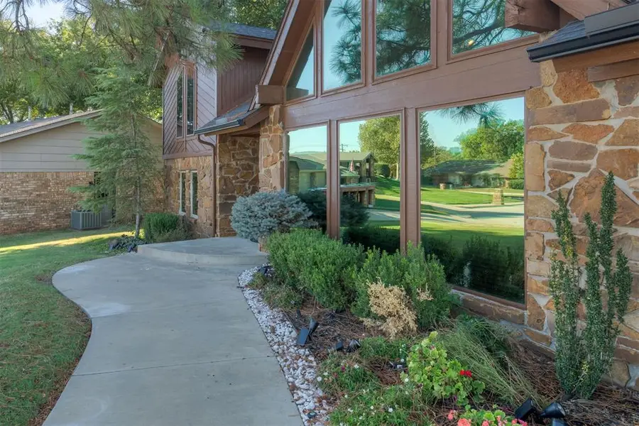 608 Woodlawn Drive, Yukon, OK 73099 - #2