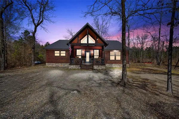 35 Paradise Lane, Broken Bow, OK 74728