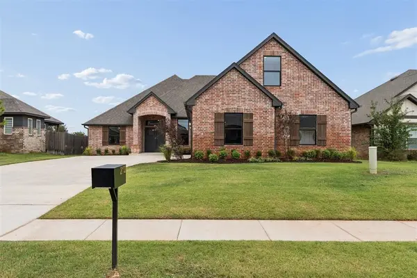 2132 Santa Monica Street, Edmond, OK 73034