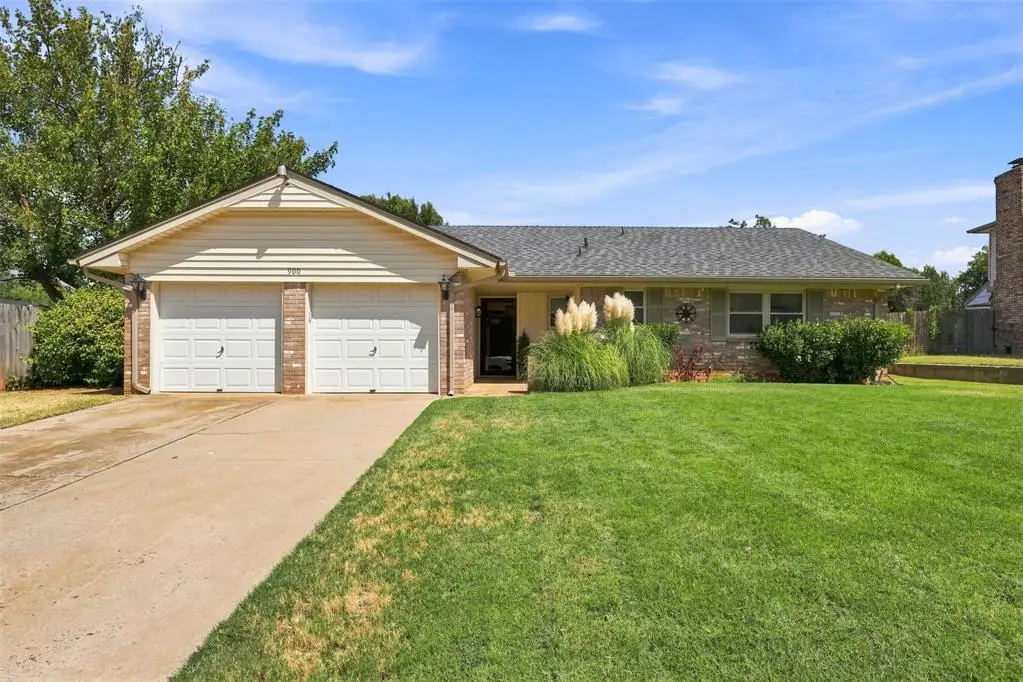 900 John F Kroutil Drive, Yukon, OK 73099 - #1
