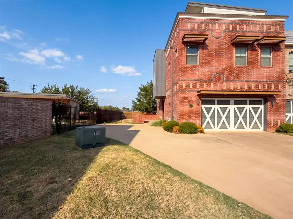 549 S Fretz Avenue, Edmond, OK 73003 - #1