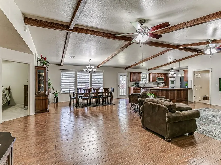 318 S Cimarron Street, Crescent, OK 73028 - #3